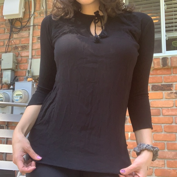 Karen Kane Black Flowy Blouse w Tassles 🖤 - Picture 1 of 7